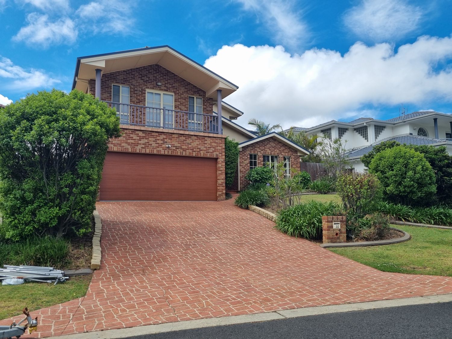 32 Silvertop Parade, Cordeaux Heights 32 Silvertop Parade, Cordeaux Heights