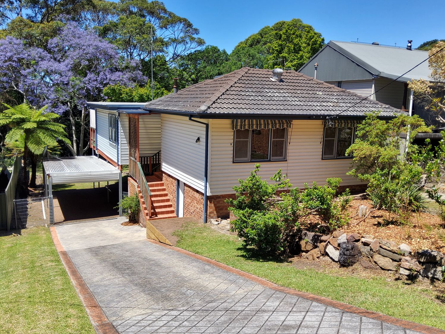 11 Cudgee Crescent, Mount Kembla 11 Cudgee Crescent, Mount Kembla