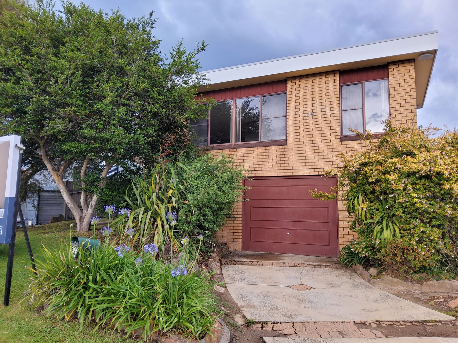 24 Narelle Crescent, Woonona