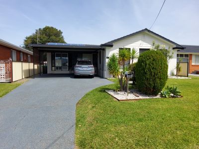 11 Doris Avenue, Woonona