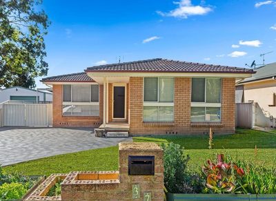 37 Croome Road, Albion Park