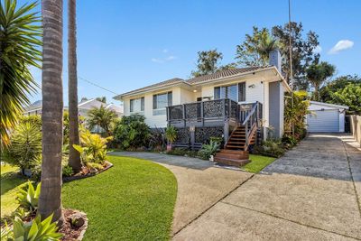 34 Carr Parade, Unanderra 34 Carr Parade, Unanderra