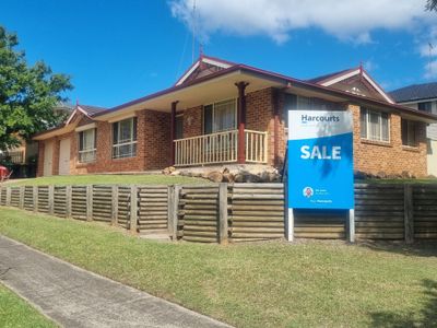 5 Highcroft Boulevard, Horsley 5 Highcroft Boulevard, Horsley