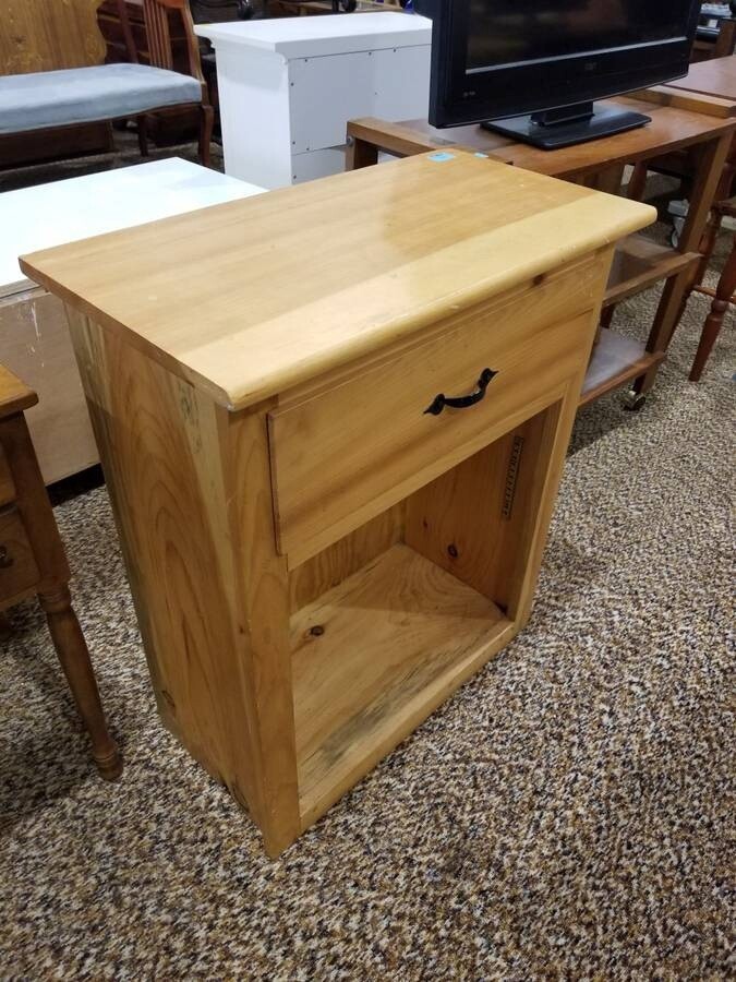 Light Pine Stand w/ Drawer