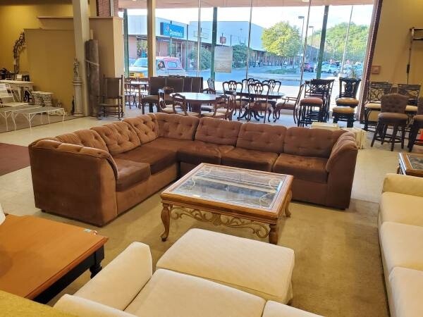 Brown 2pc Sectional Sofa / Hide-A-Bed