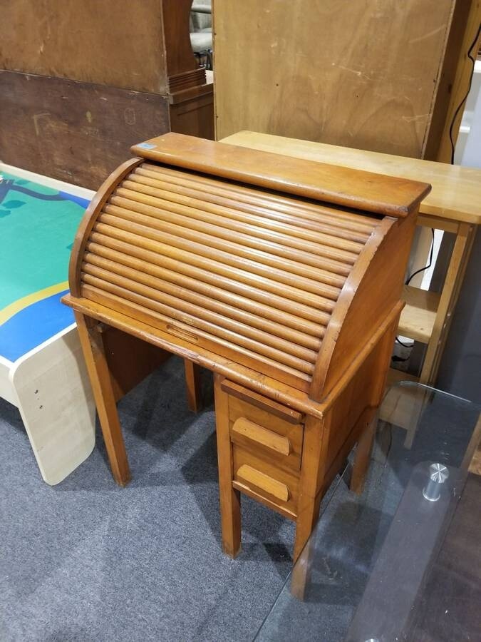Vintage Children&#39;s Roll Top Desk