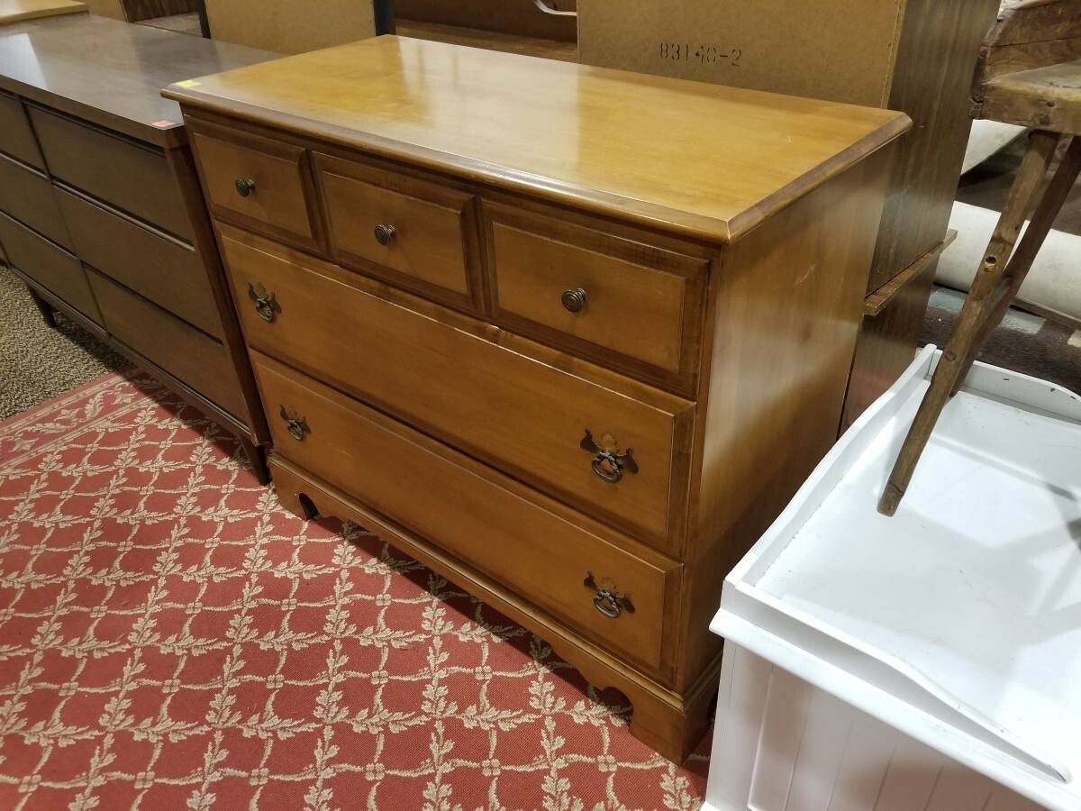 Jamestown Sterling 3-Drawer Maple Dresser