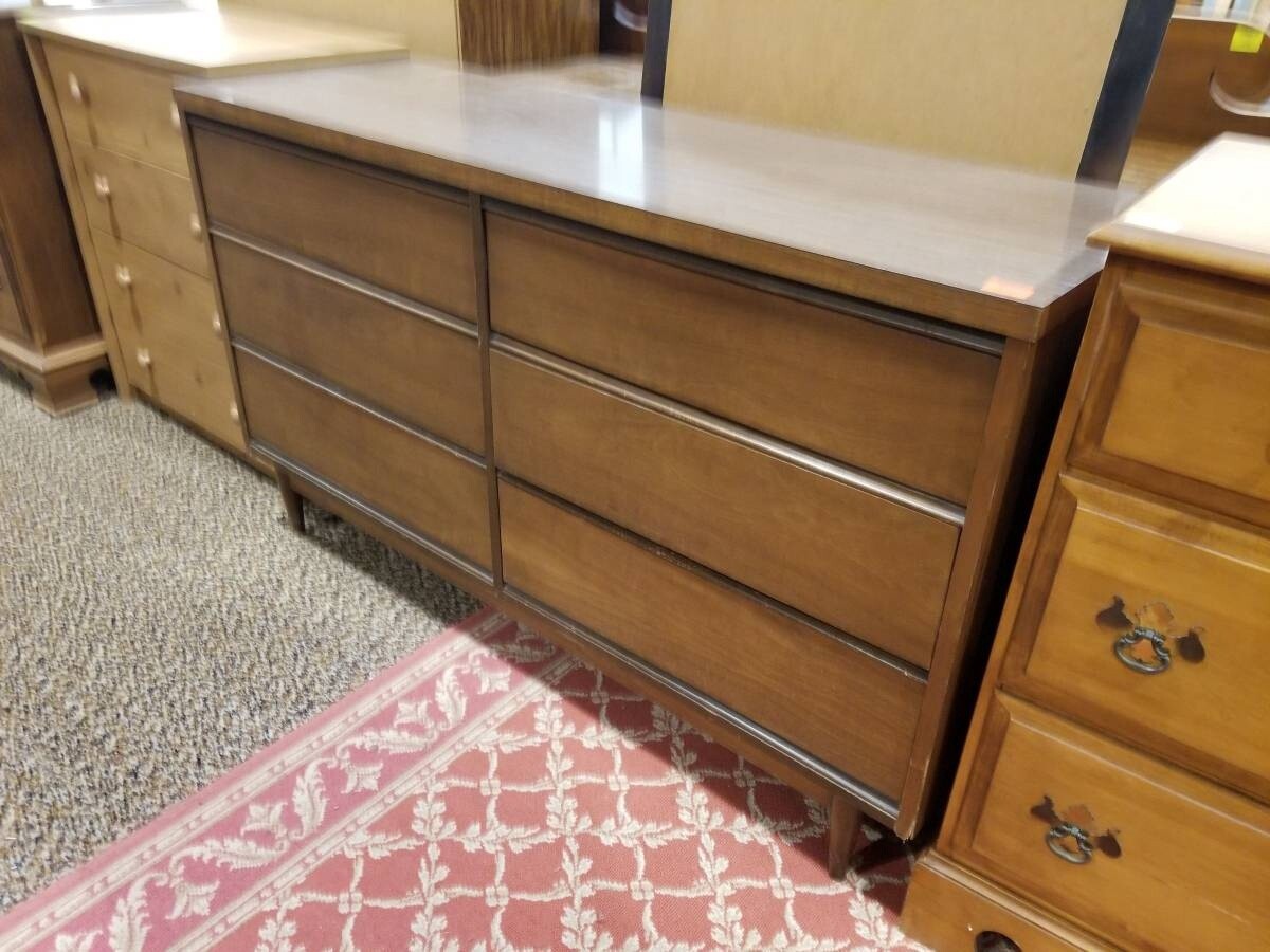 Long Mid-Century Contemporary 6 Drawer Dresser