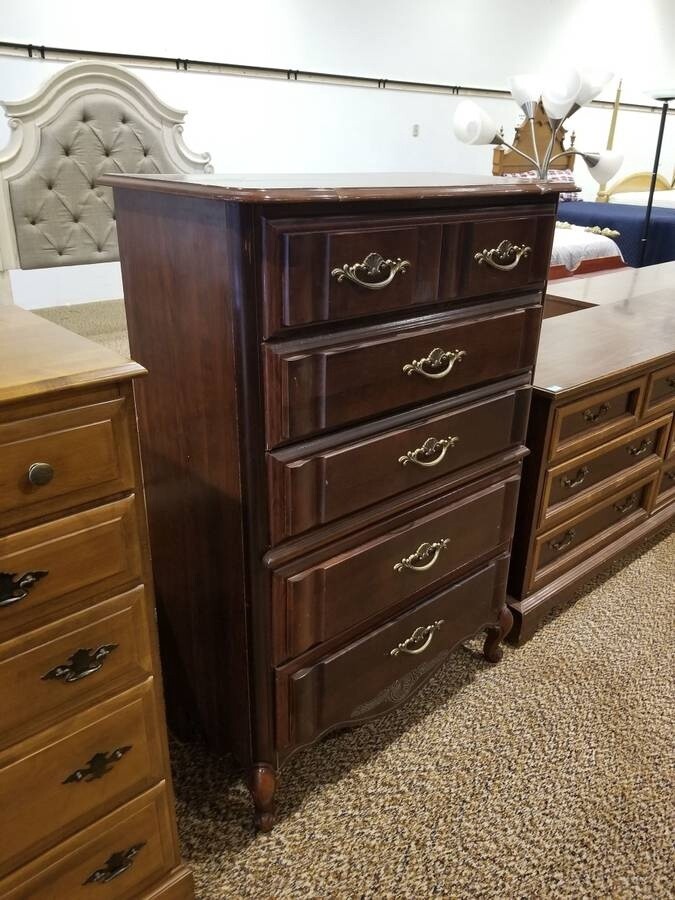 Tall 5 Drawer Dresser w/ Gold Pulls