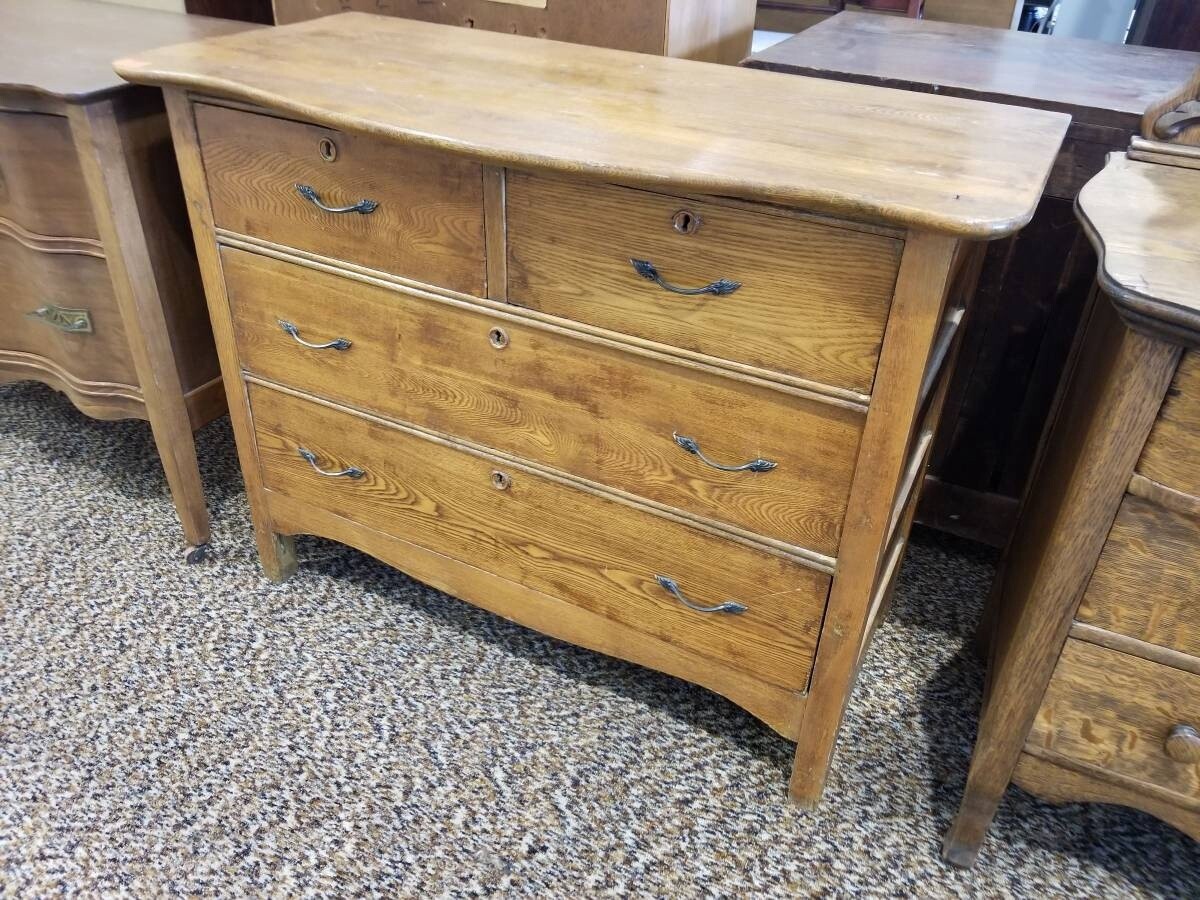 Antique Oak 4-Drawer Dresser
