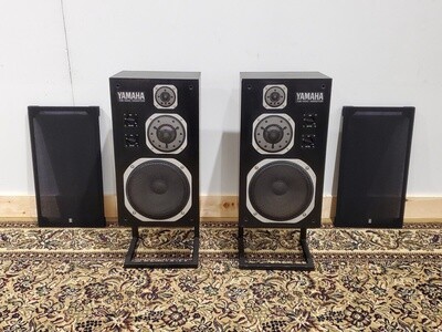Yamaha NS-1000 3-Way Monitor Speakers w/ Original Stands