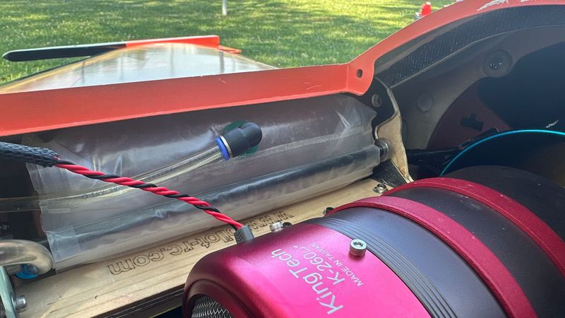 Beuteltank Zylinder PilotRC F-16 1/5