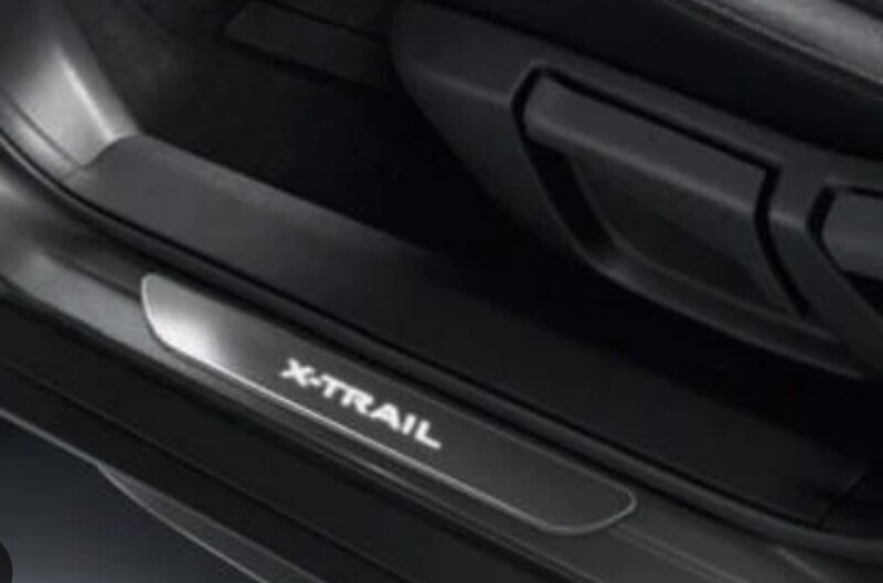 Instegslist svart Hö+Vä Nissan X-Trail T32