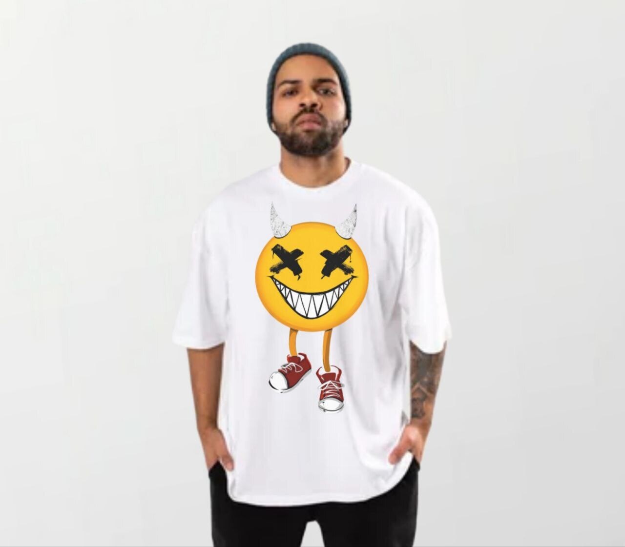 Smiley horns_Elite Tee white