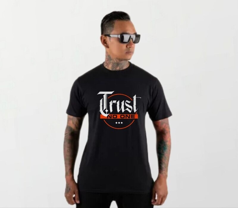Trust no one_Elite Tee black