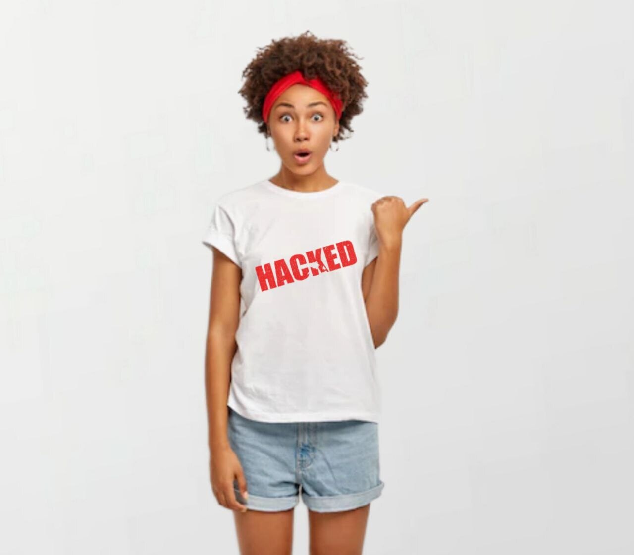 Hacked red_Women&#39;s Elite Tee white