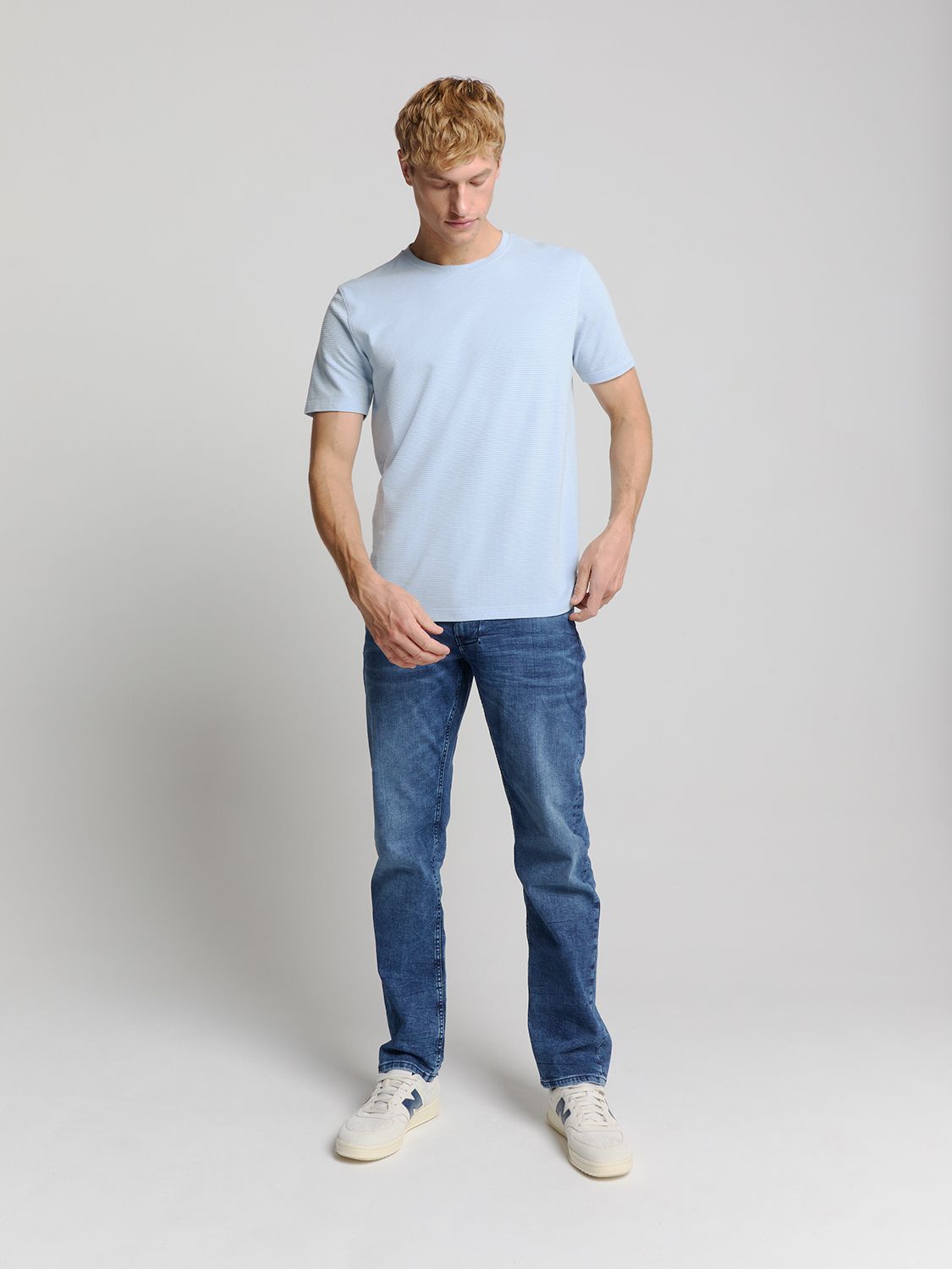 No Excess T-Shirt Crewneck Solid Relief Knit