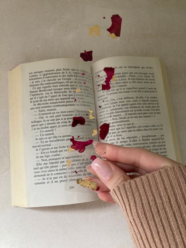 Marques pages pétales de fleurs 🌺 et feuilles d’or ✨