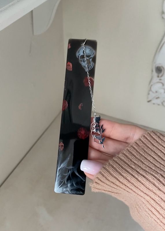 Marque page « Hunting Adeline » 🥀🪞