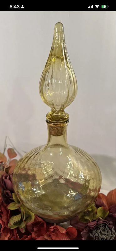1950’s MCM Empoli Italy Yellow/Topaz Decanter Bottle Diamond Optic Design 13”