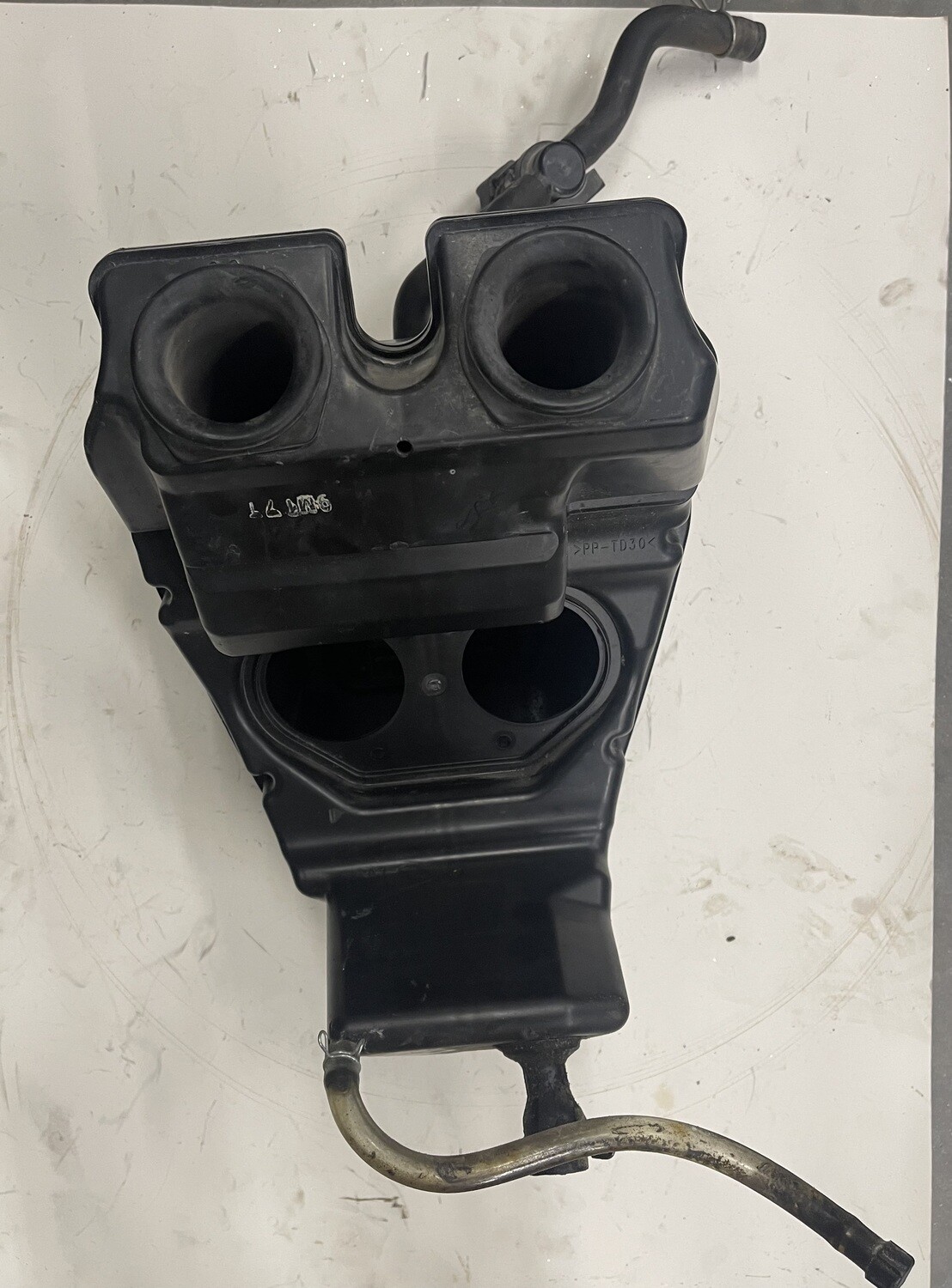Air Box - 2010 Kawasaki Ninja EX650C