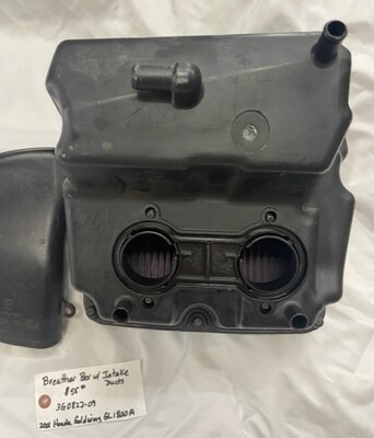 Breather Box with Intake Ducts 2001 Honda Goldwing GL1800A