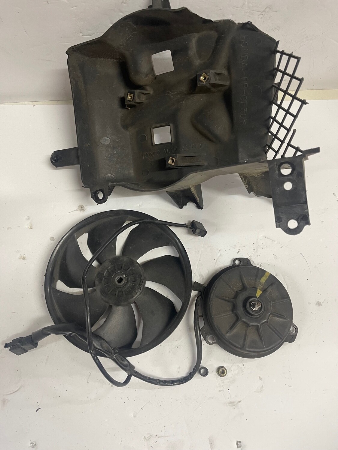 Radiator Fan w/ Shroud- 2001 Honda Goldwing GL1800A