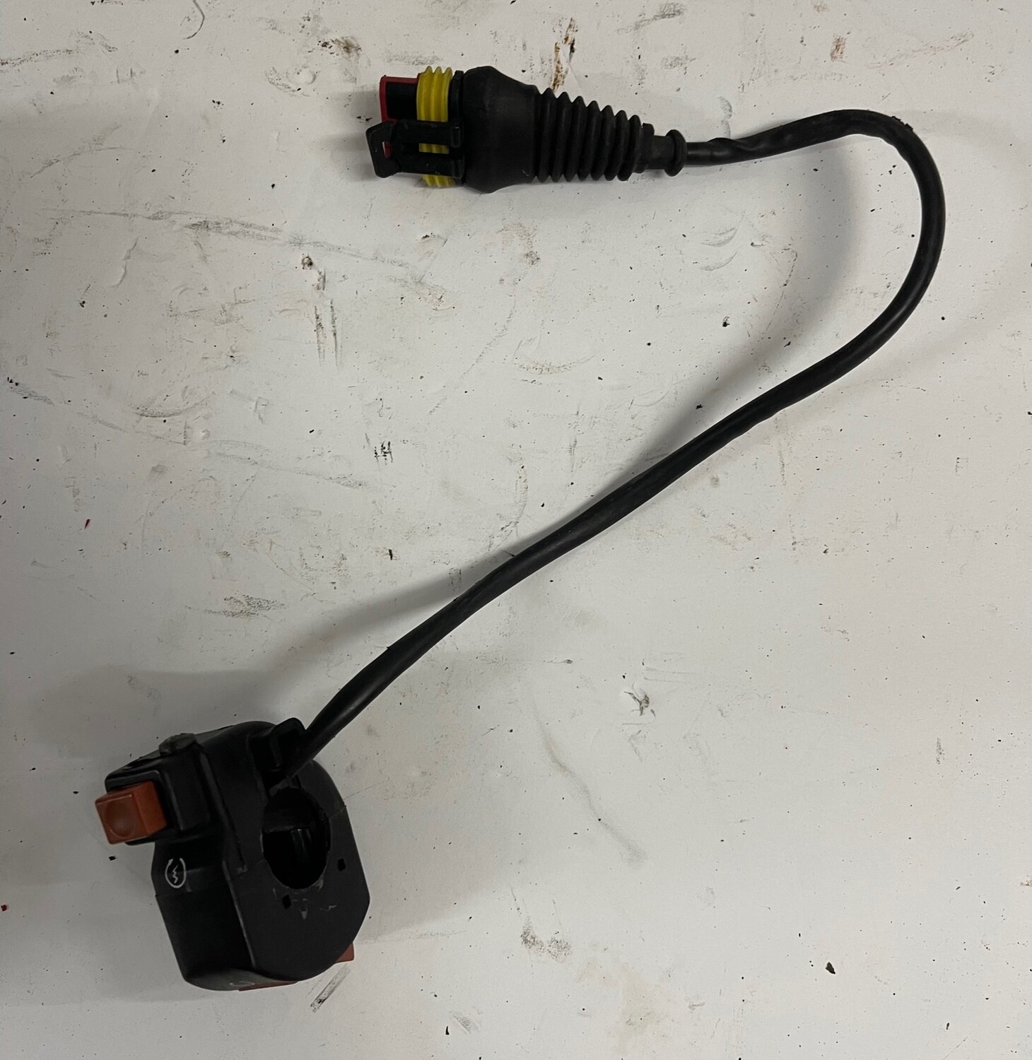 Right Handlebar Control Kill Switch-2000 Ducati Monster M750D