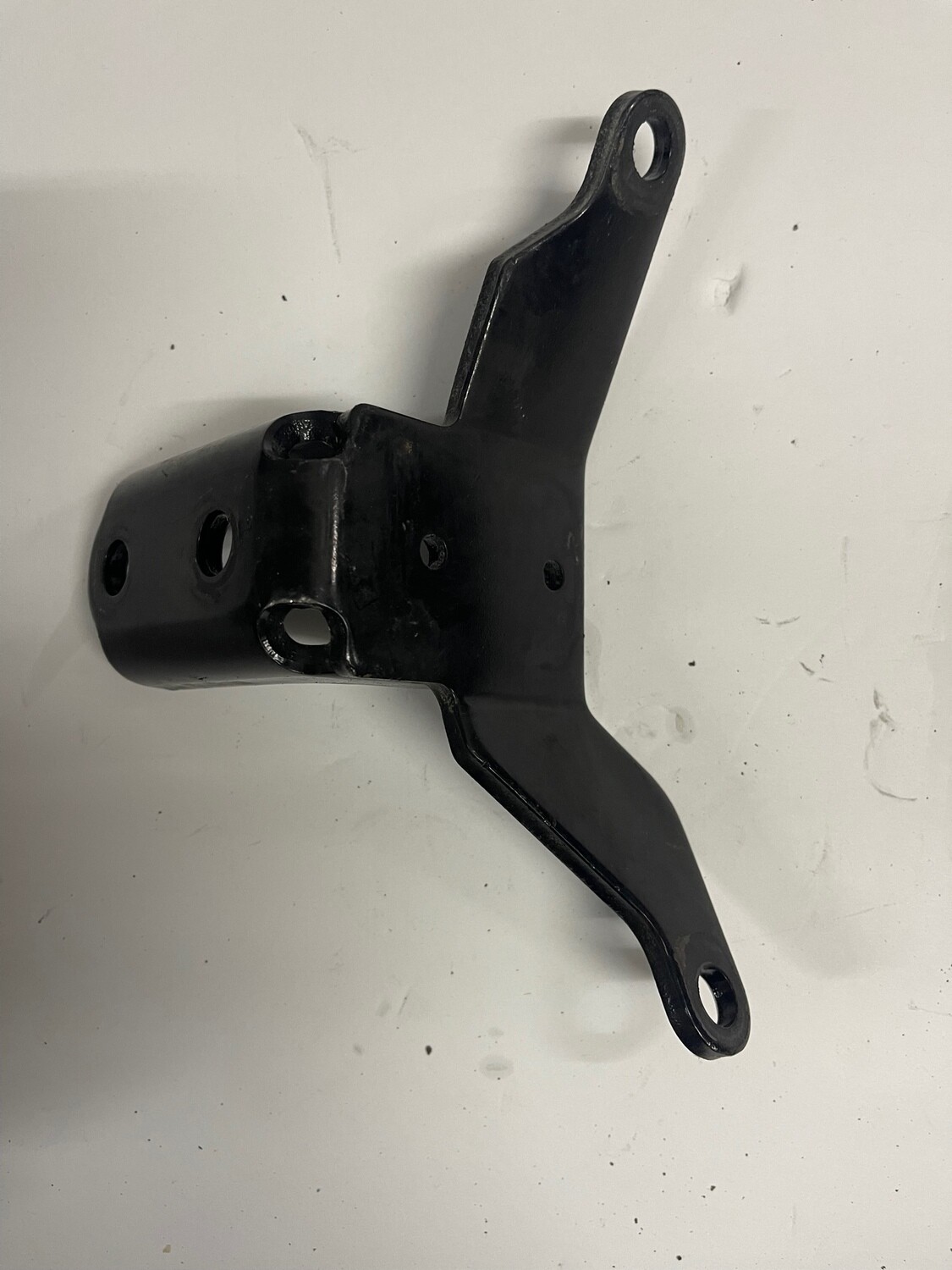 Right Side Motor Mount-2000 Yamaha XV1600 Road Star