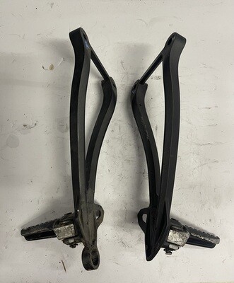 Passenger Pegs Left/Right-2011 Kawasaki Ninja ZX600