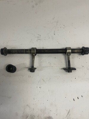 Rear Axel Bolt w/ Tensioners-1999 Harley-Davidson FLHRCI Road King Classic
