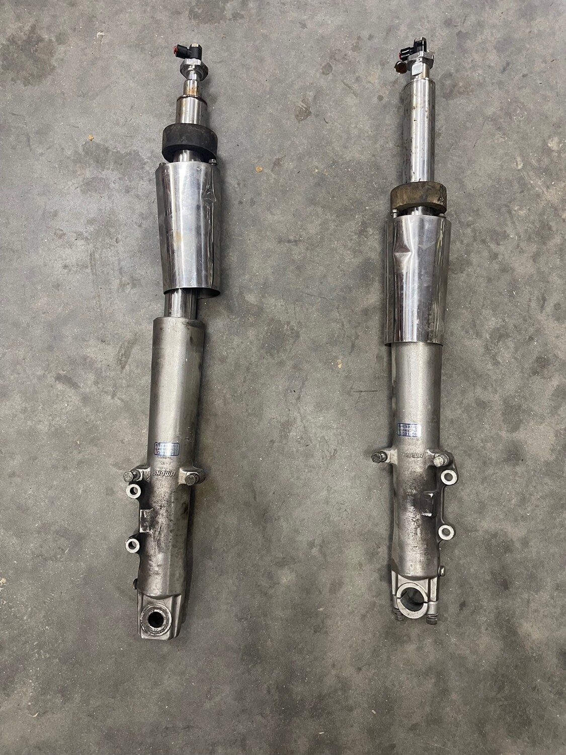 Front Fork Right Side Only!-2001 Harley-Davidson FLTR Road Glide