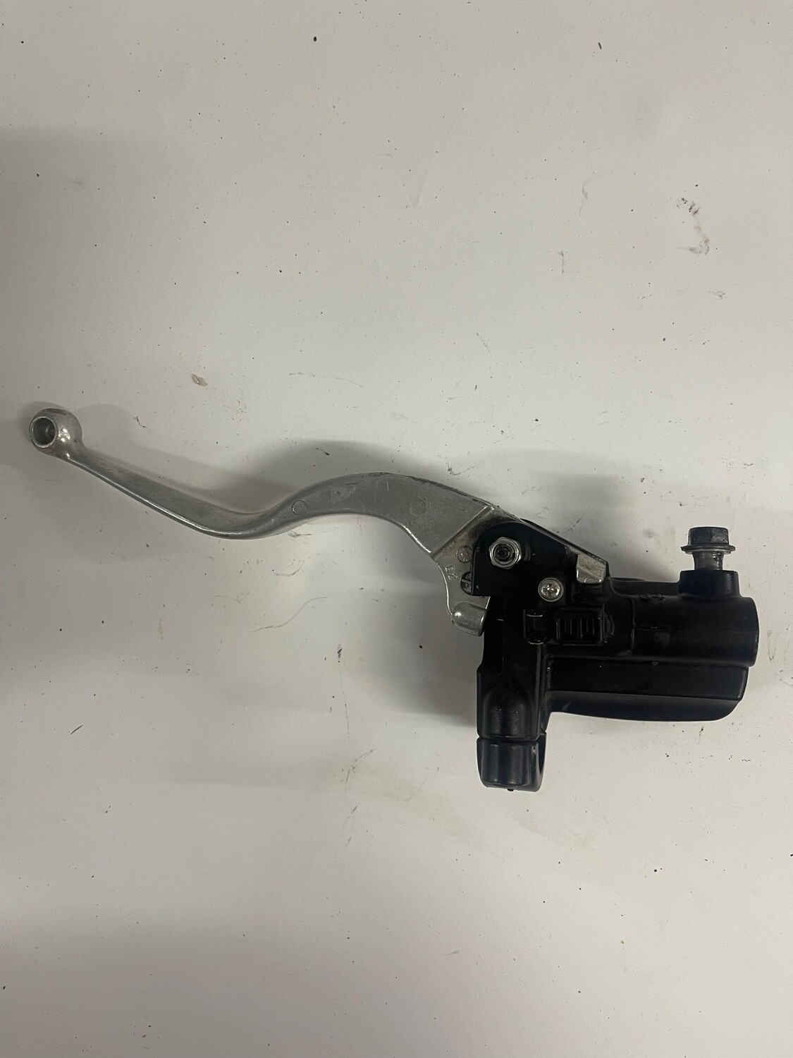Brake Lever Master Cylinder-1995 Suzuki LS650 Savage