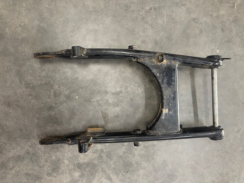 Swingarm-1995 Suzuki LS650 Savage