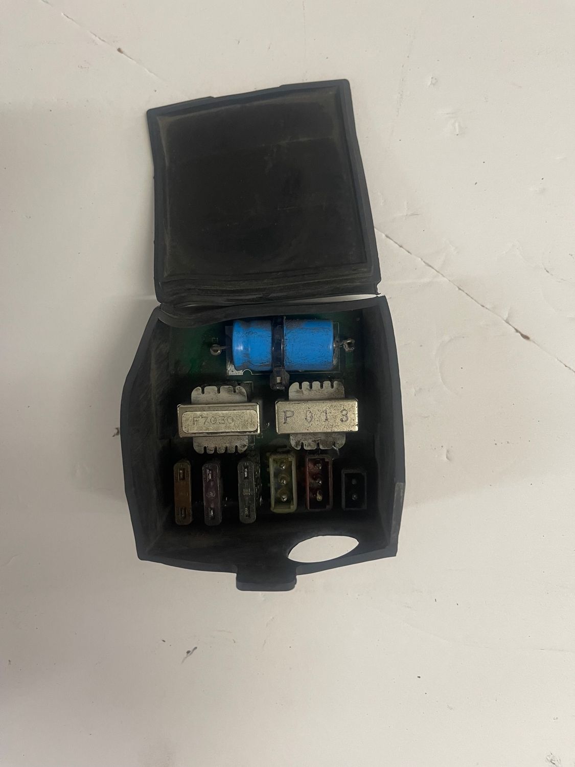 Sound System Fuse Box # 72321-97-1997 Harley-Davidson Ultra Classic Electra Glide