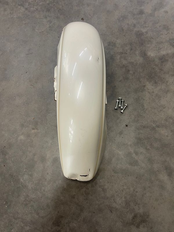 Front Fender (Damaged)-2000 Yamaha Road Star XV1600