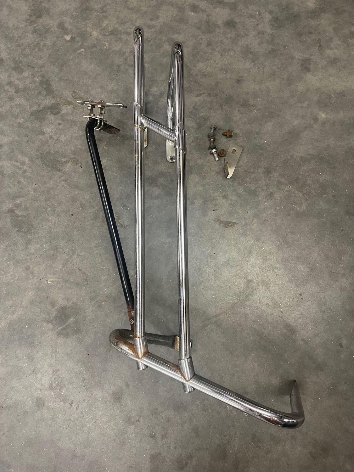 Right Side Saddlebag Rail Guard-Pulled from a 2003 Harley-Davidson FLHRCI Road King Classic Anniversary