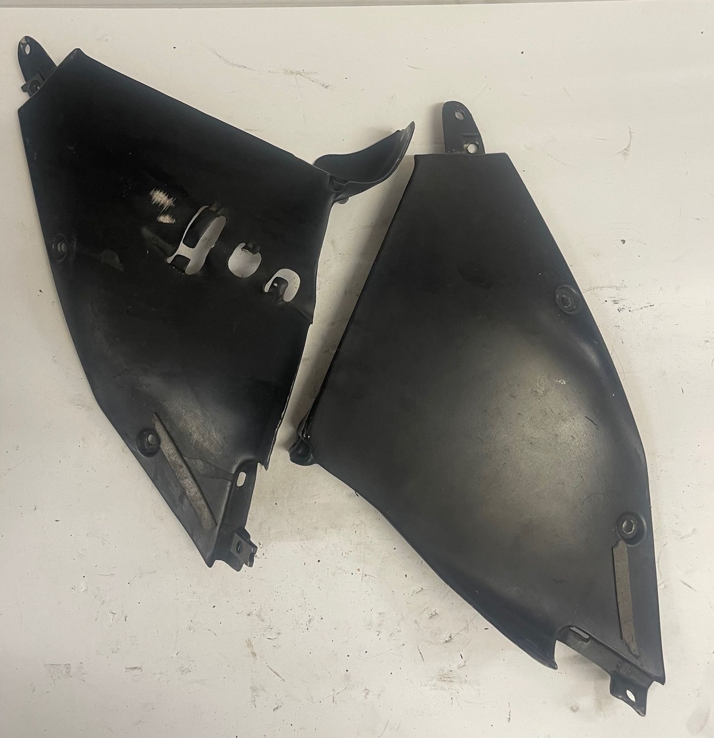 Front Lower Cowl Fairing-Left and Right-2003 Yamaha Thundercat YZF600R