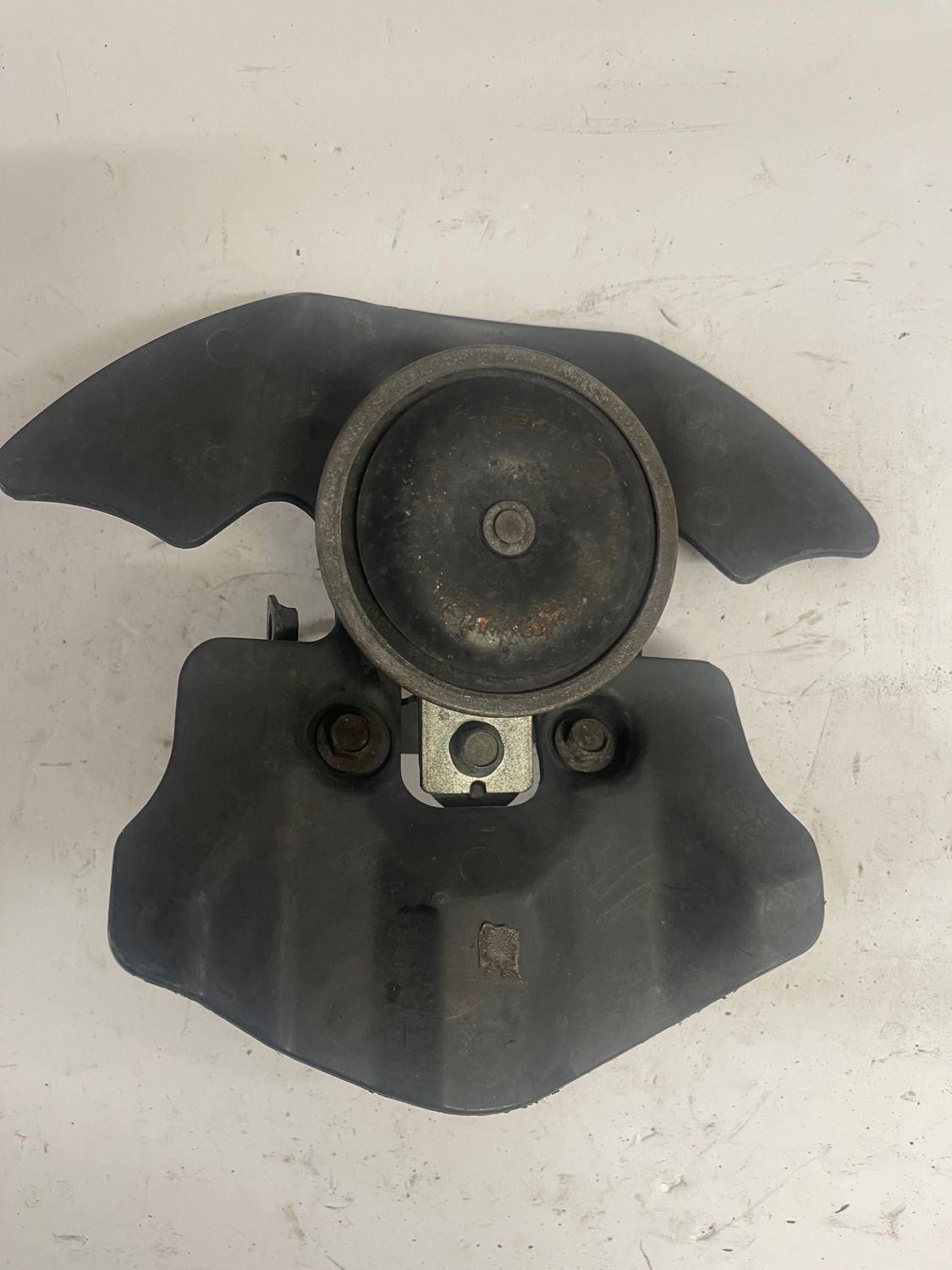 Horn and Bracket-2003 Yamaha Thundercat YZF600R