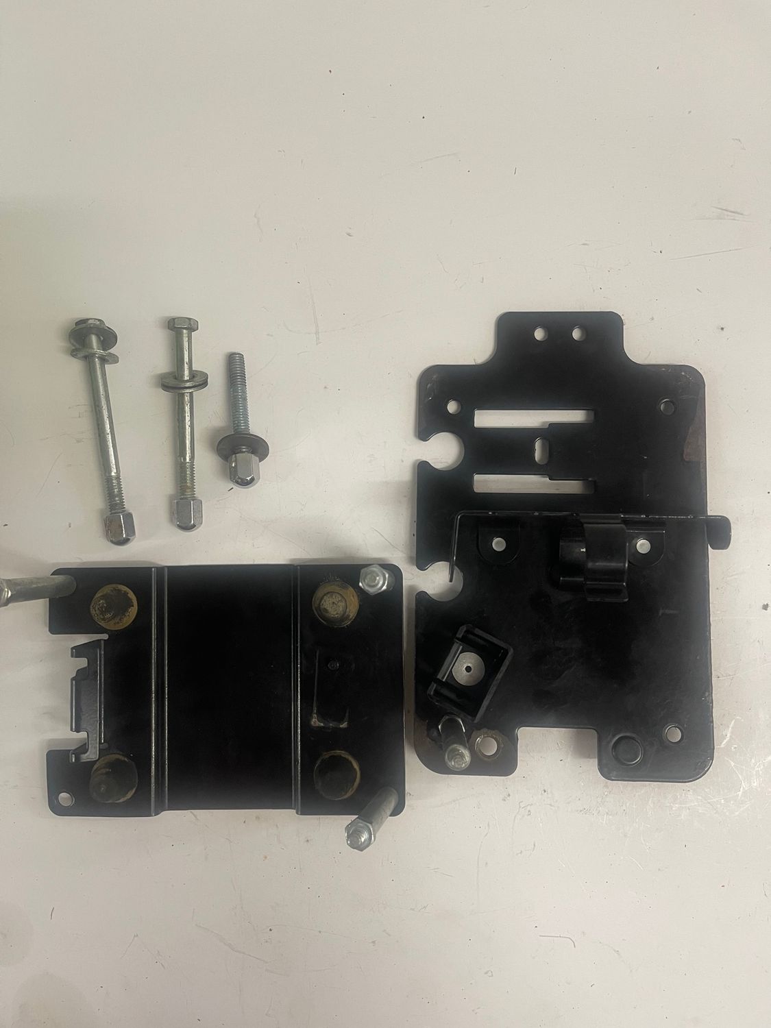 Fuse Box Electrical Bracket 70986-01-2003 Harley-Davidson Dyna Wide Glide FXDWG