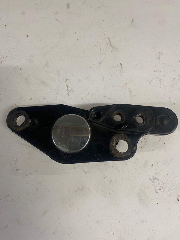 Left Swingarm Mount Bracket 50588-03-2005 Harley-Davidson Road King Custom FLHRSI-Parting Out