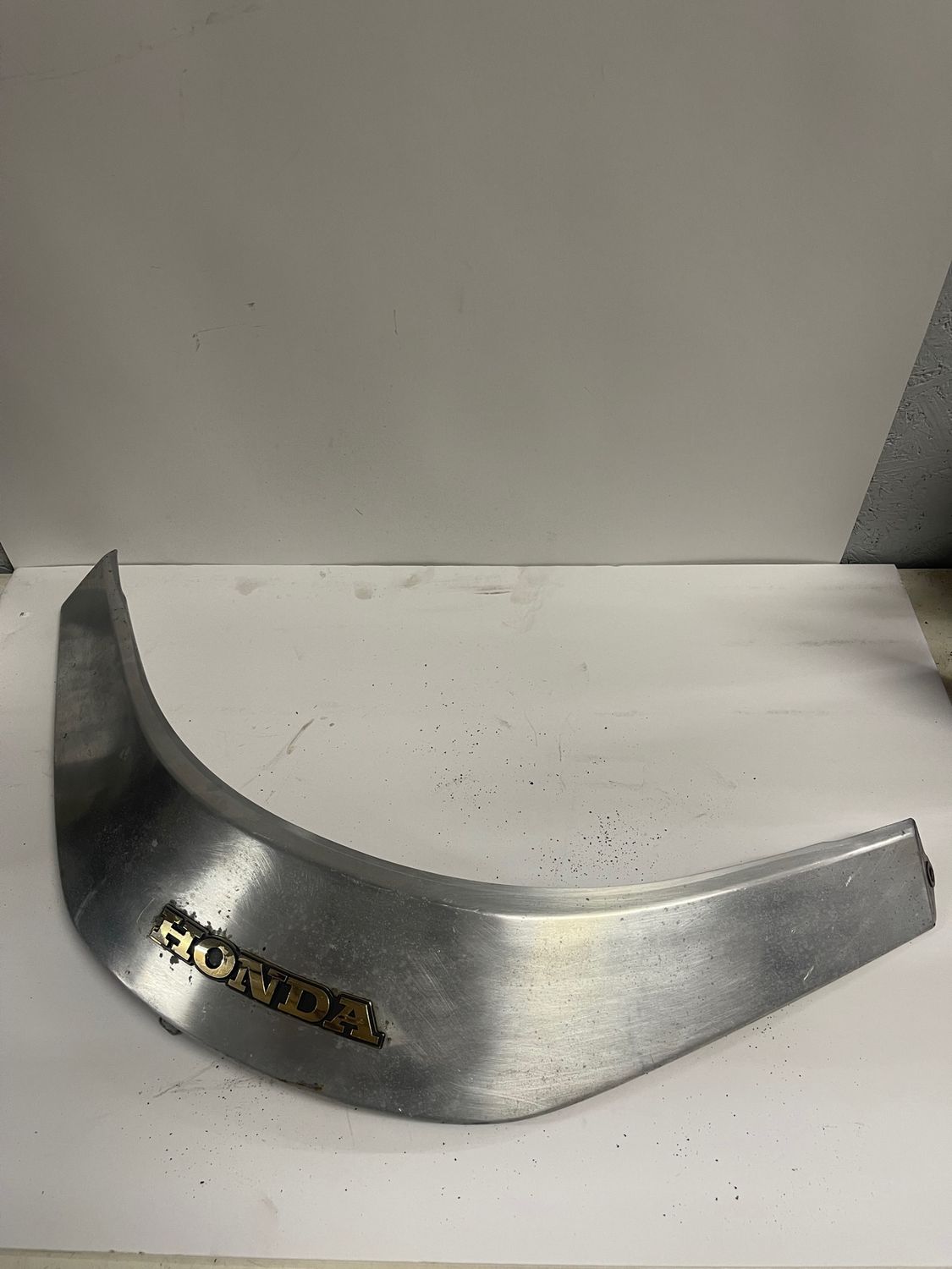 Windshield Trim 64110-MN5-000-1988 Honda Goldwing GL1500