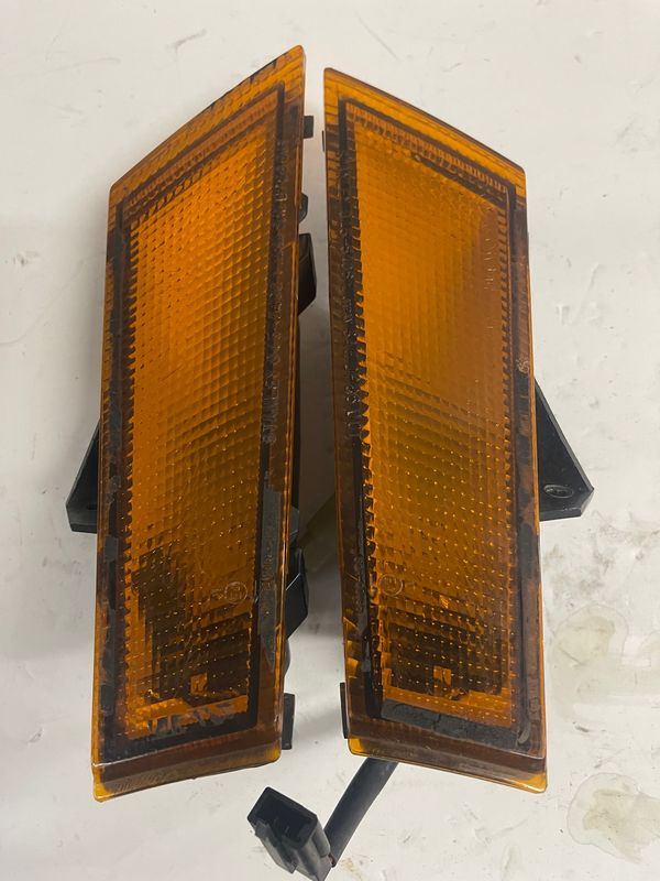 Front Turn Signals L&R 33410-MN5-023 & 33460-MN5-023-1988 Honda Gold Wing GL1500