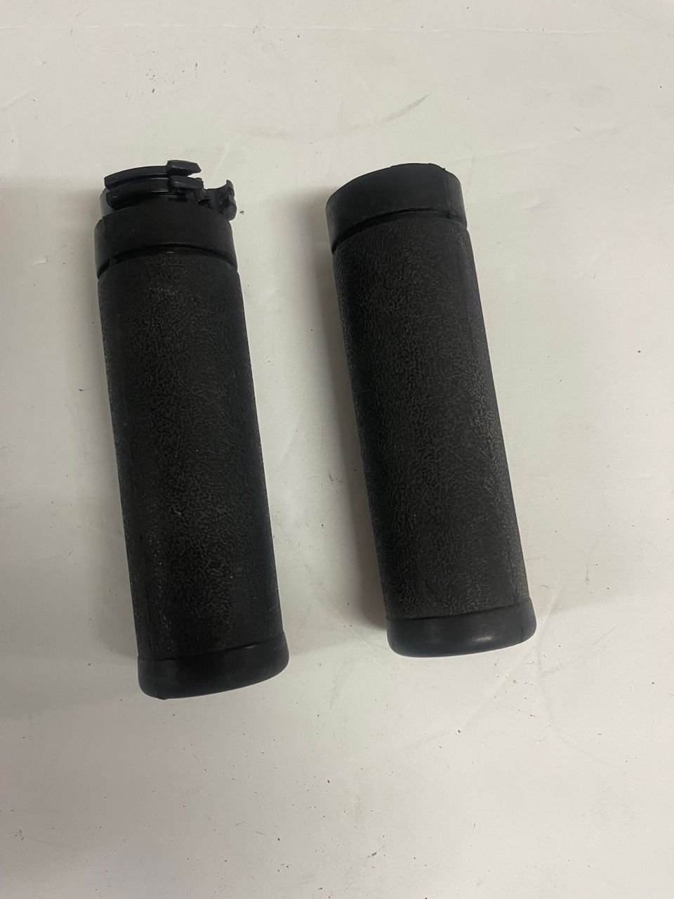 Left and Right Grips-2002 Harley-Davidson Heritage Softail FLSTCI