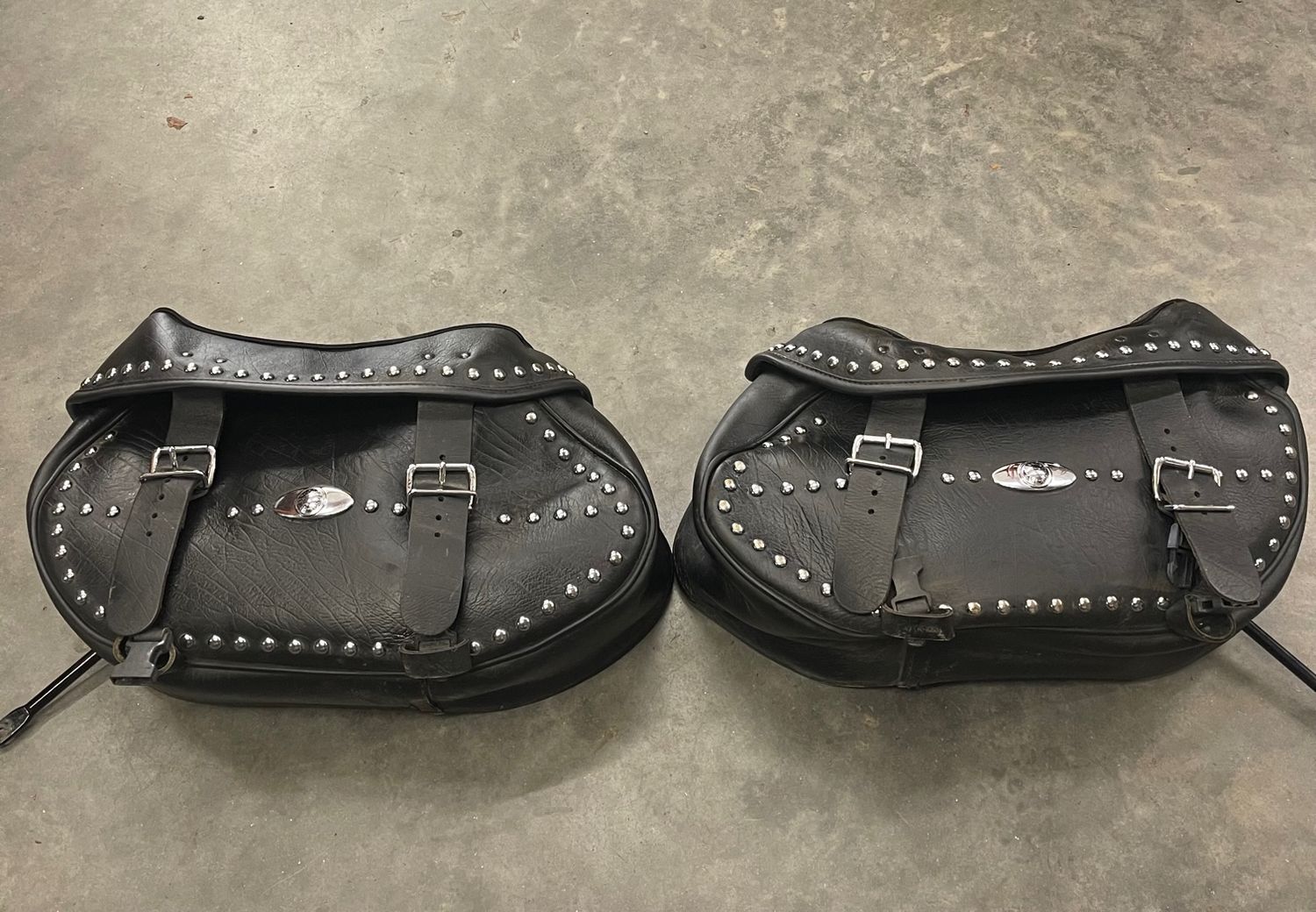 Saddlebags Left & Right-2002 Harley-Davidson Heritage Softail FLSTCI