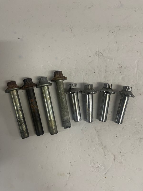 Cylinder Head Bolts-2006 Harley Davidson Sportster XL1200C