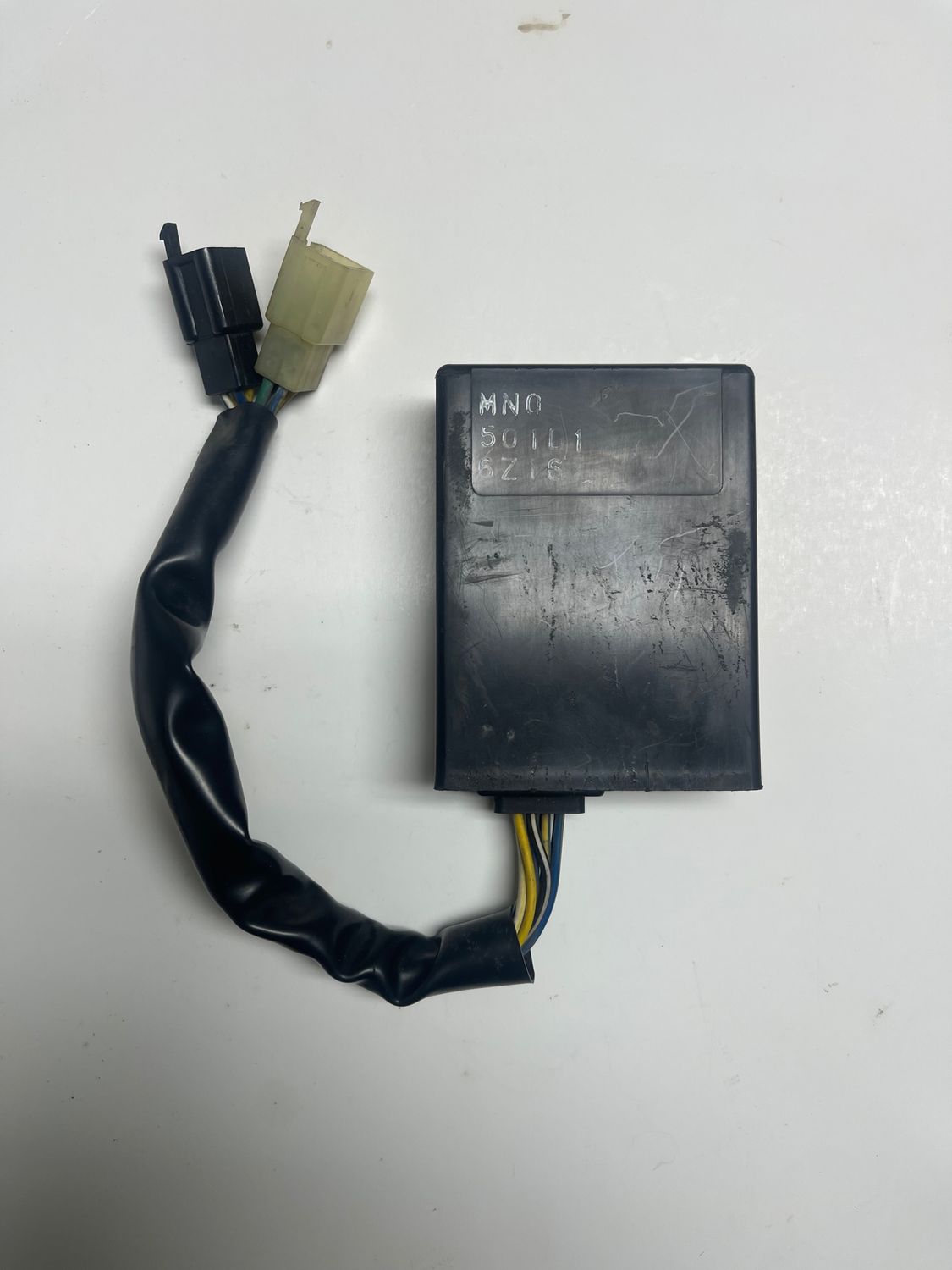 ECU ECM Computer MNO 501D1 6Z16--1987 Honda Magna VF700C