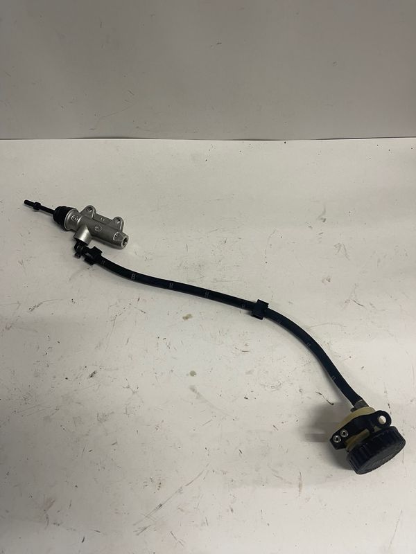 Rear Brake Master Cylinder & Reservoir--2011 BMW R1200 RT