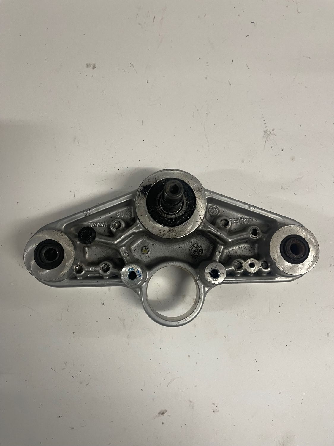 Upper Fork Cross Brace  31427729239--2011 BMW R1200 RT