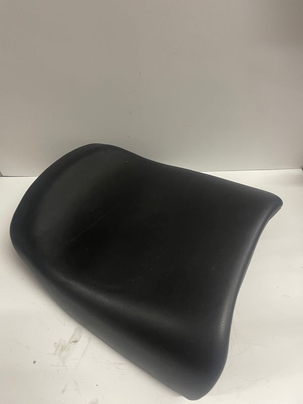 Passenger Seat --2003 BMW R1150 RS